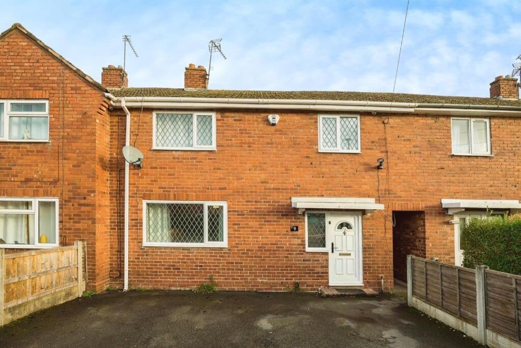 Villa Ideal Abode Greenfields Chester Exterior foto